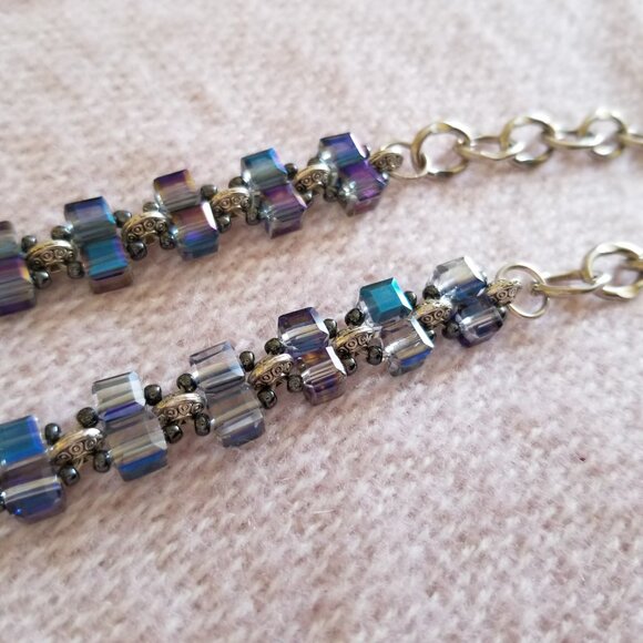 New handmade woven crystal bracelet with iridescent crystal cube beads - Picture 7 of 11